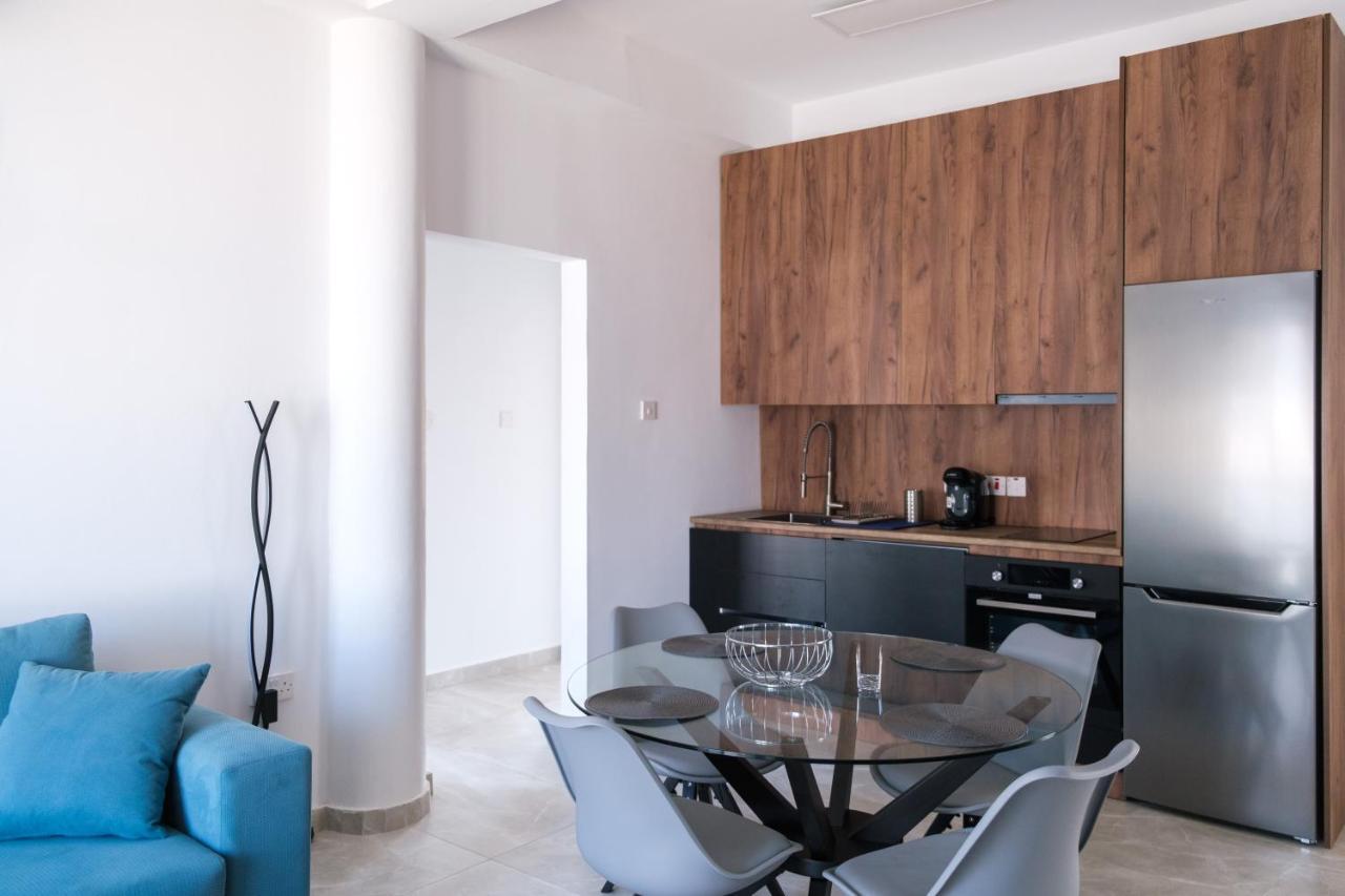 Royal Stay Luxury Homes Paphos ภายนอก รูปภาพ