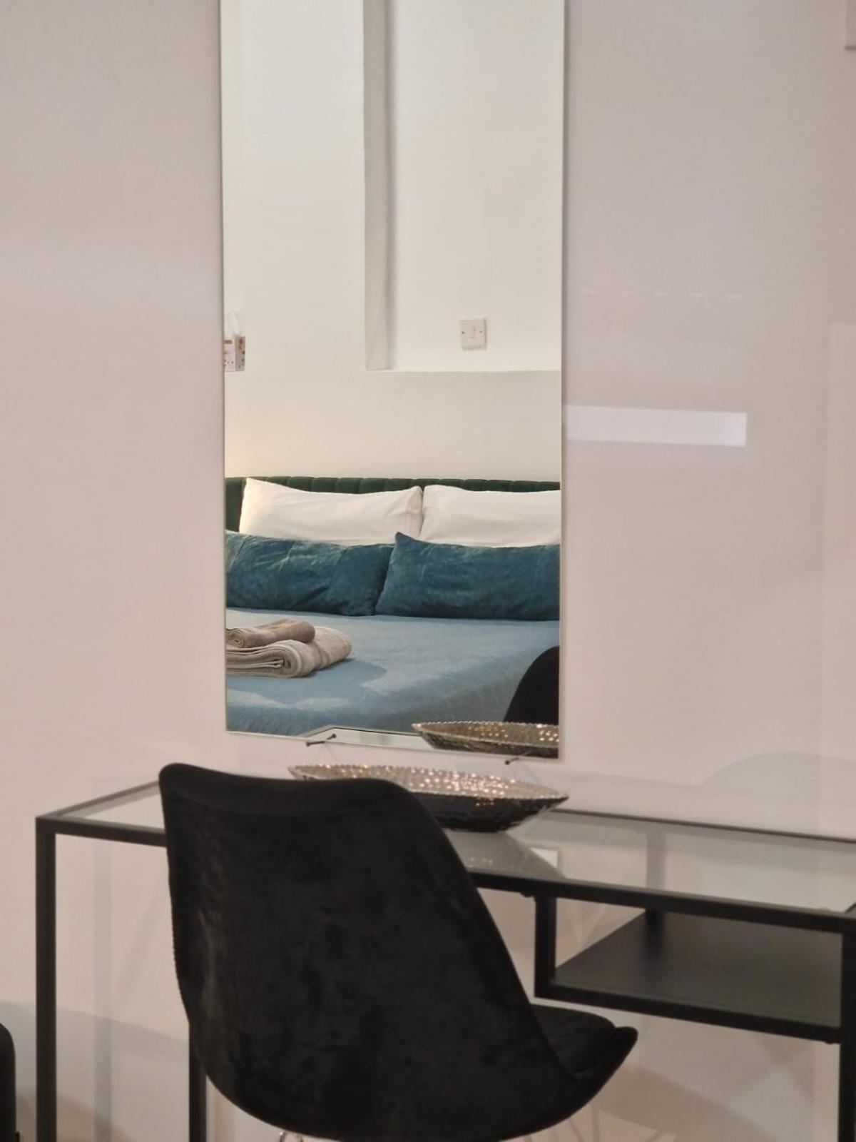 Royal Stay Luxury Homes Paphos ภายนอก รูปภาพ